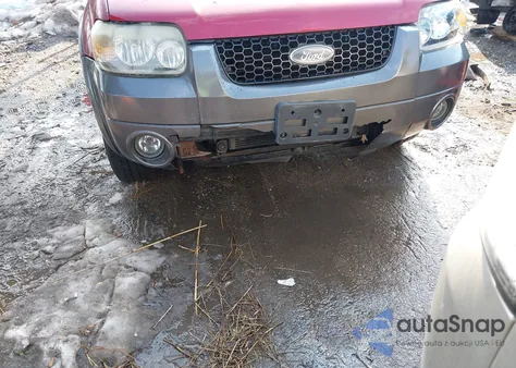 2005 Ford Escape Xlt z USA, uszkodzony, nr VIN 1FMYU93105KA72520